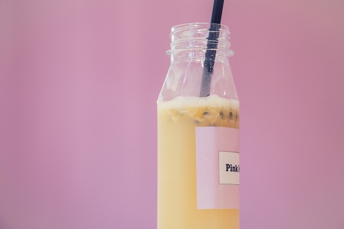 摄图网_501239032_夏日粉色百香果乳酸菌饮料(企业商用).jpg