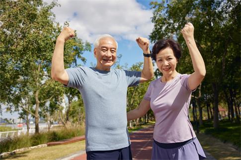 1683182193191320.jpg 摄图网_507510397_banner_老年夫妇户外积极运动形象(企业商用).jpg