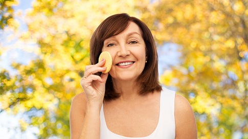 ͼ_300065431_banner_,˵΢ЦŮýʺȻ챳Ůýʺಿҵã.jpg
