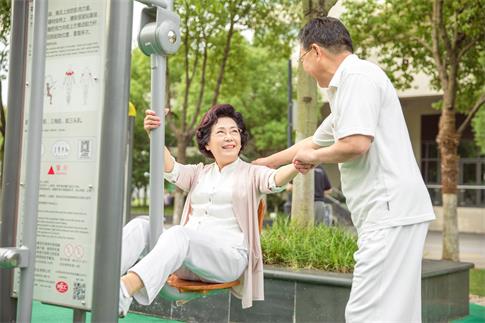 1666978191615118.jpg 摄图网_501361893_banner_老年人户外运动锻炼(非企业商用).jpg