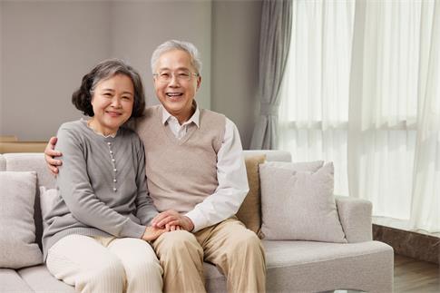 1722903004602518.jpg 摄图网_507701516_老年夫妻幸福恩爱形象(企业商用).jpg